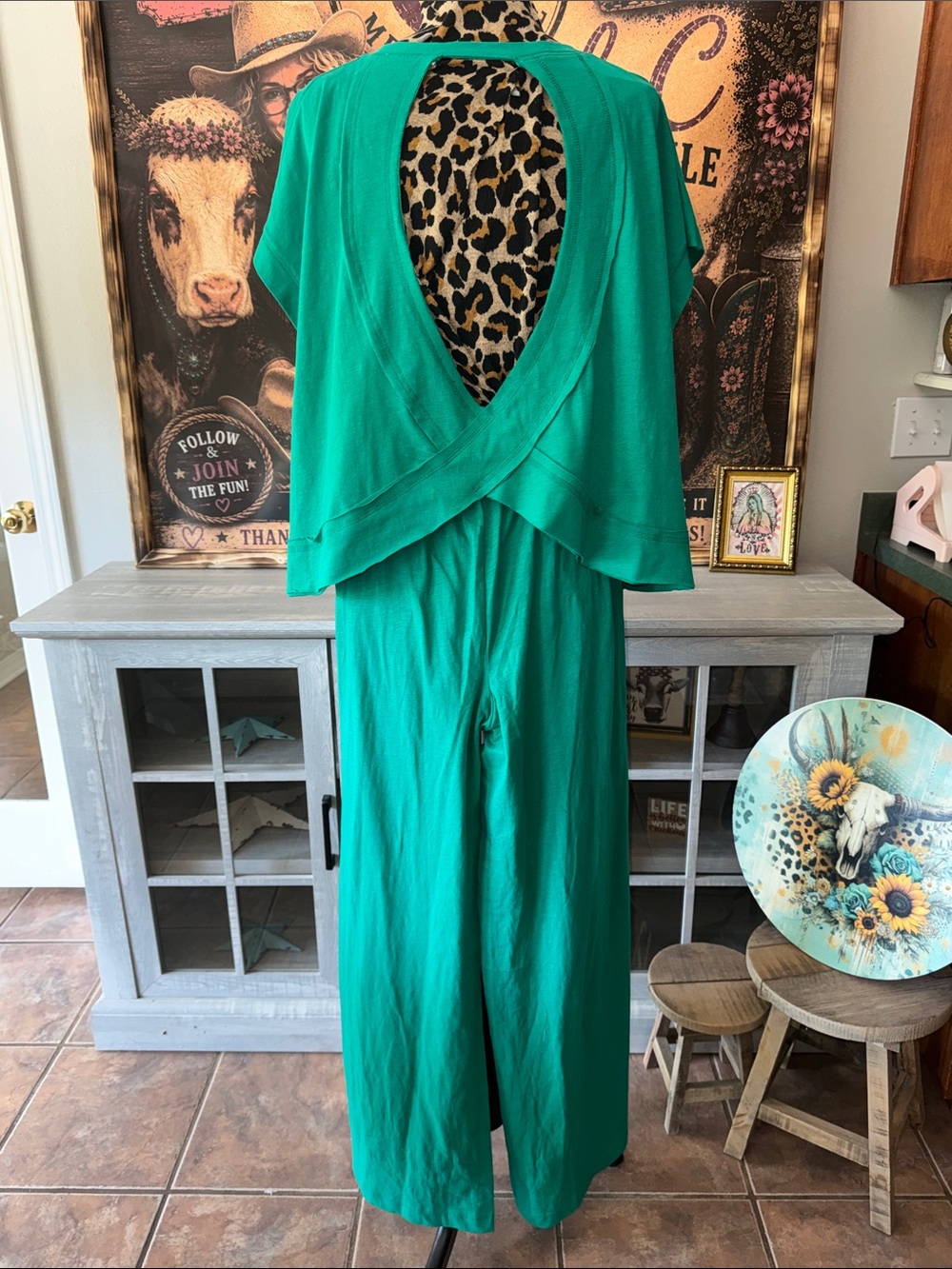 RAE MODE Green 2 Piece Wide Leg Pant Set with Cutout Back Top Size Large